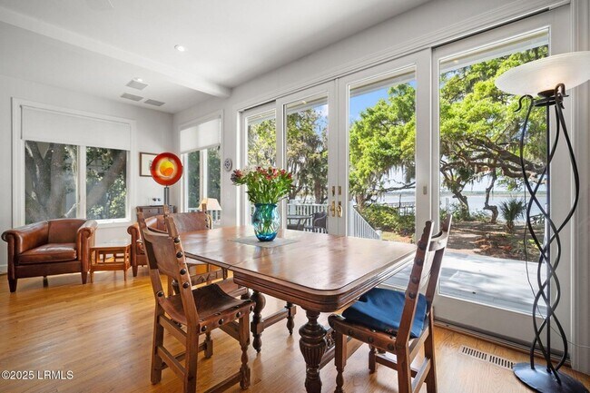 Building Photo - 32 Sparrow Nest Point