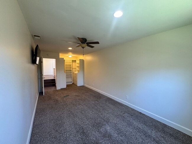 Building Photo - 3BD/2BA HOME off Old Hwy 80, Ample Parking...