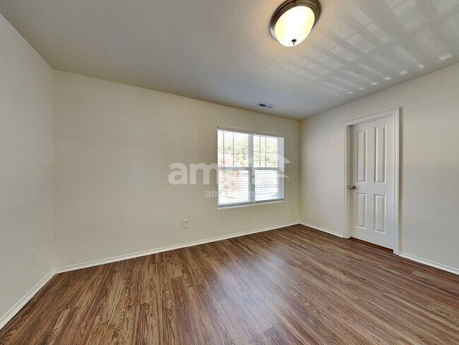 Building Photo - 3112 Varcroft Rd