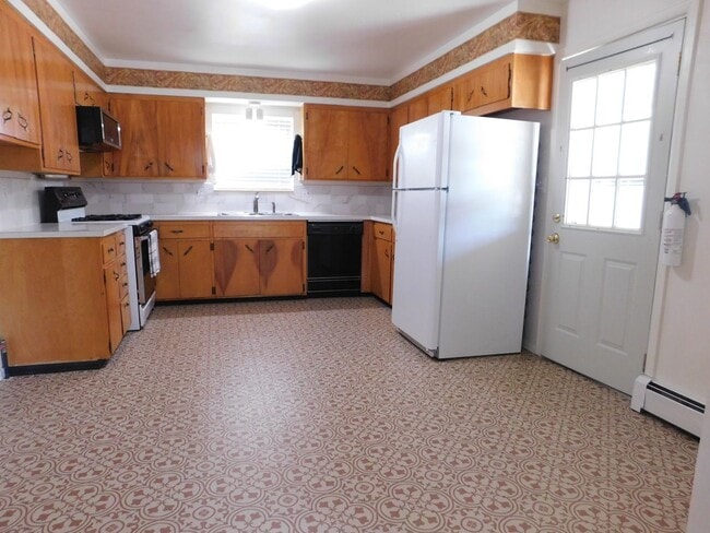 Building Photo - Redlands Home with Great Views