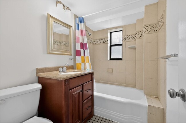 Building Photo - Sunlit Studio Steps from Cleveland Park Metro