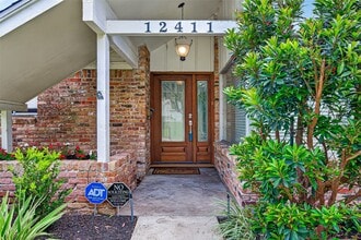 Building Photo - 12411 Pinerock Ln