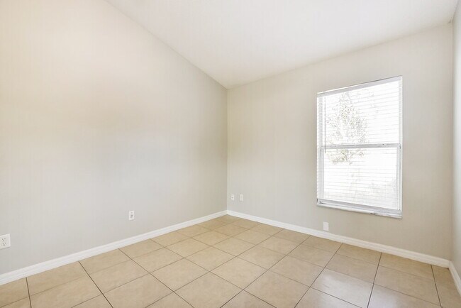 Building Photo - 9331 Echo Run