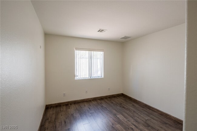 Building Photo - 682 Ladywood Ln