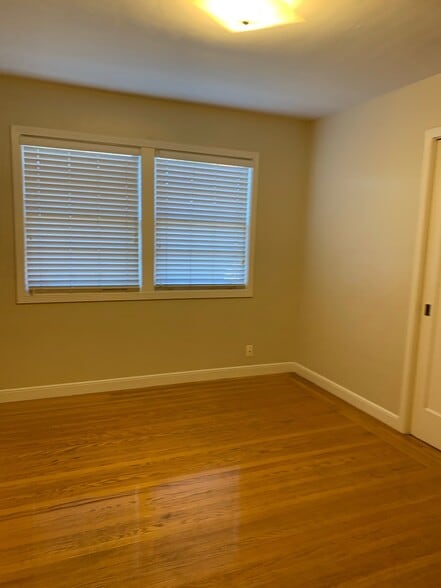 Building Photo - 472 Margarita Ave