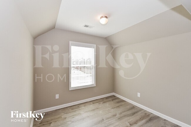 Building Photo - 273 Cliffhaven Cir