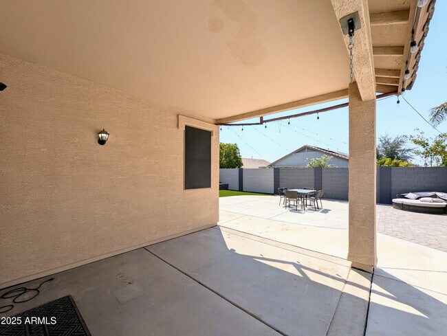 Building Photo - 16635 N 169th Ave
