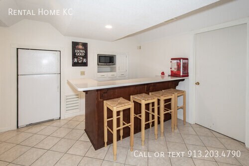 Building Photo - 15730 W Locust St