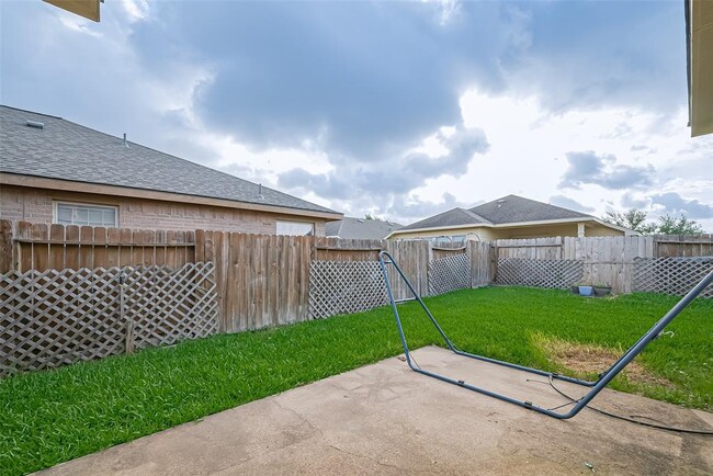 Building Photo - 1730 Macclesby Ln