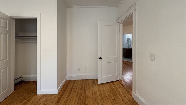 Building Photo - 50 Lithgow St