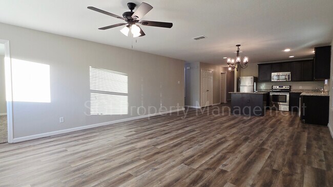 Building Photo - 824 Rivers Creek Ln