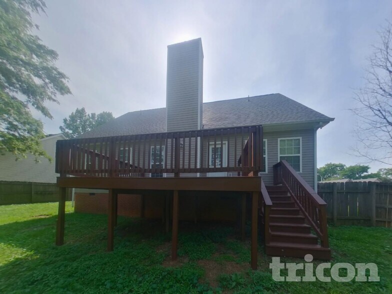 Building Photo - 559 Heartland Ln