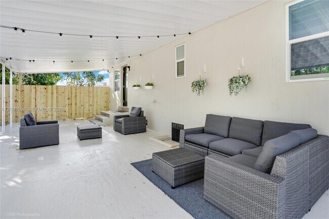 Building Photo - 2990 NW 50th St