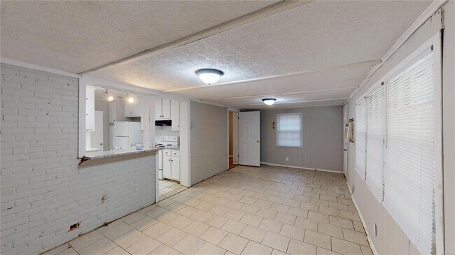 Building Photo - 3234 Willow Ln Dr