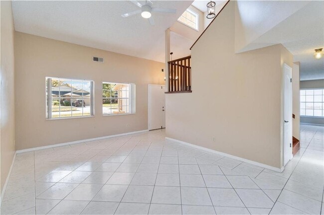 Building Photo - 1575 Lawndale Cir