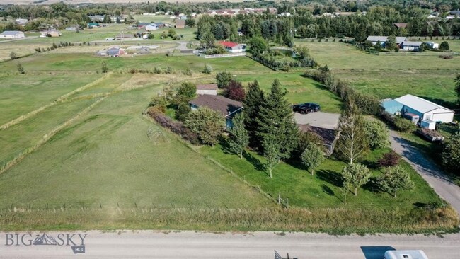 Building Photo - 145 Sunset Dr