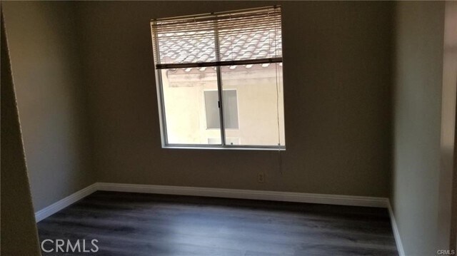 Building Photo - 424 Dylan Dr