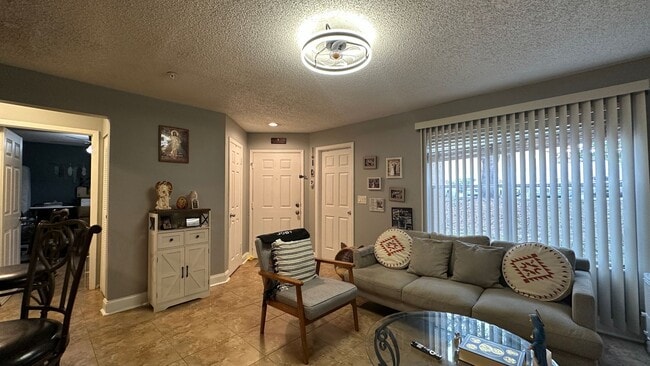 Building Photo - 974 Leeward Pl