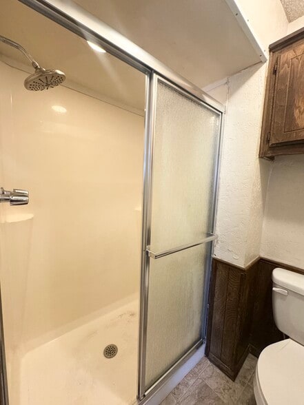 Building Photo - 9821 Larkspur Ln