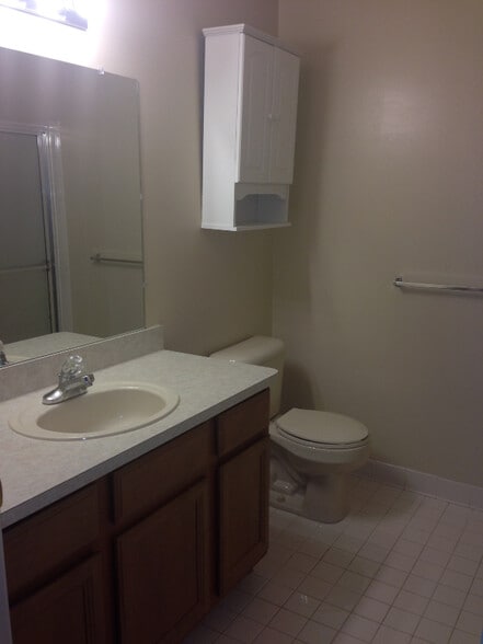 Building Photo - 51761 Adler Park Dr W