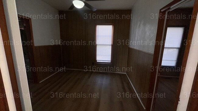 Building Photo - $1445 - 5 room 1.5 bathroom - Single Family Home