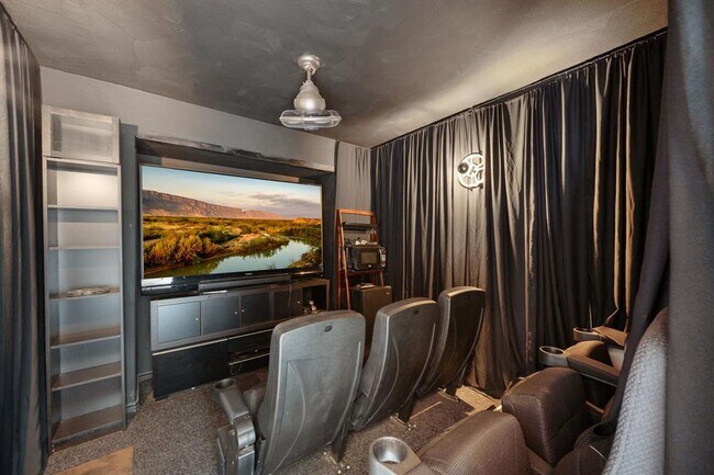 Building Photo - 158 Uriah Dr