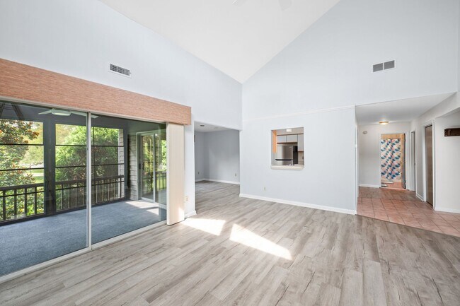 Building Photo - Yearly Rental: Convenient Location: 3-Bedroom, 2-Bath Condo in The Plantations, Lewes. $1,995/mon...