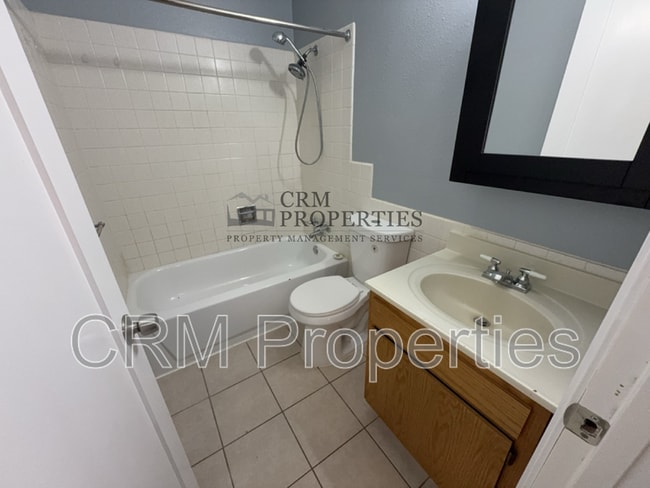 Building Photo - 42024 Hamilton Ct