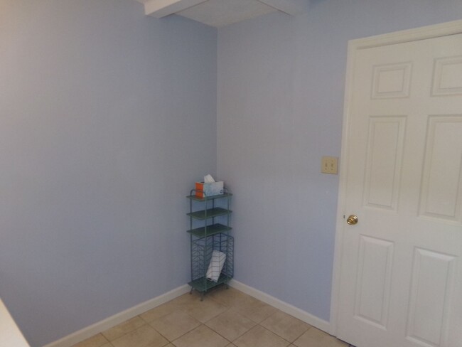Building Photo - Charming Home in Havelock