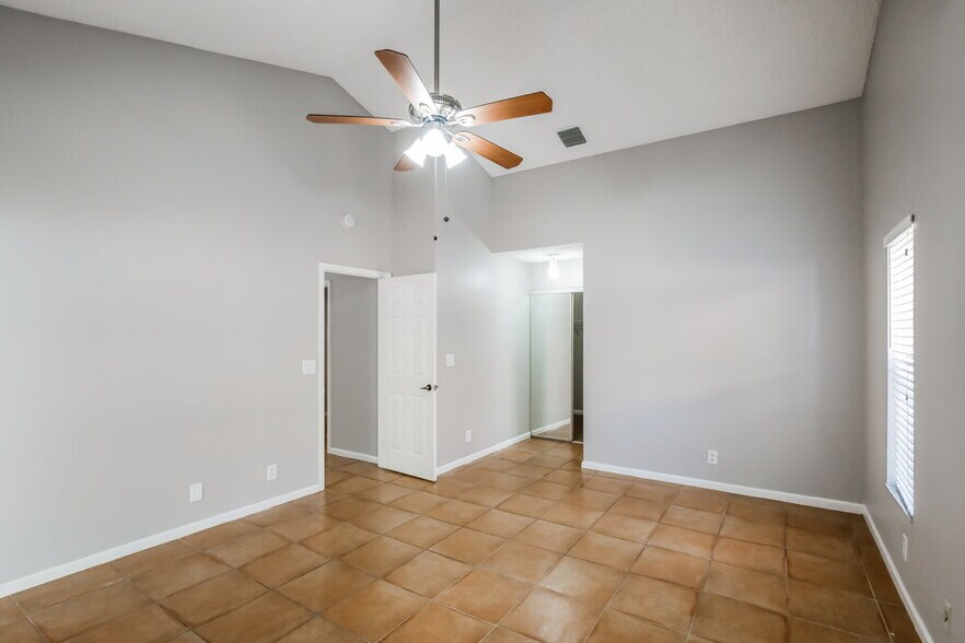 Building Photo - 10361 NW 18th Dr