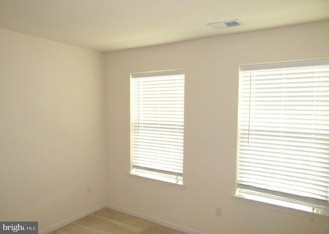 Building Photo - 532 Liam Pl