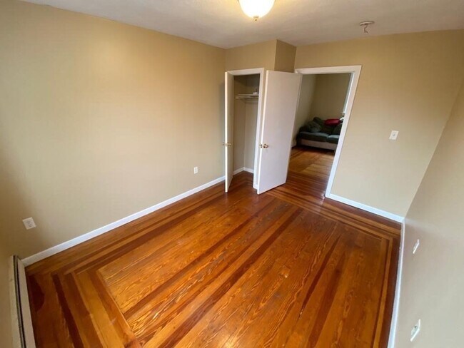 Building Photo - 5 Lowden Ave