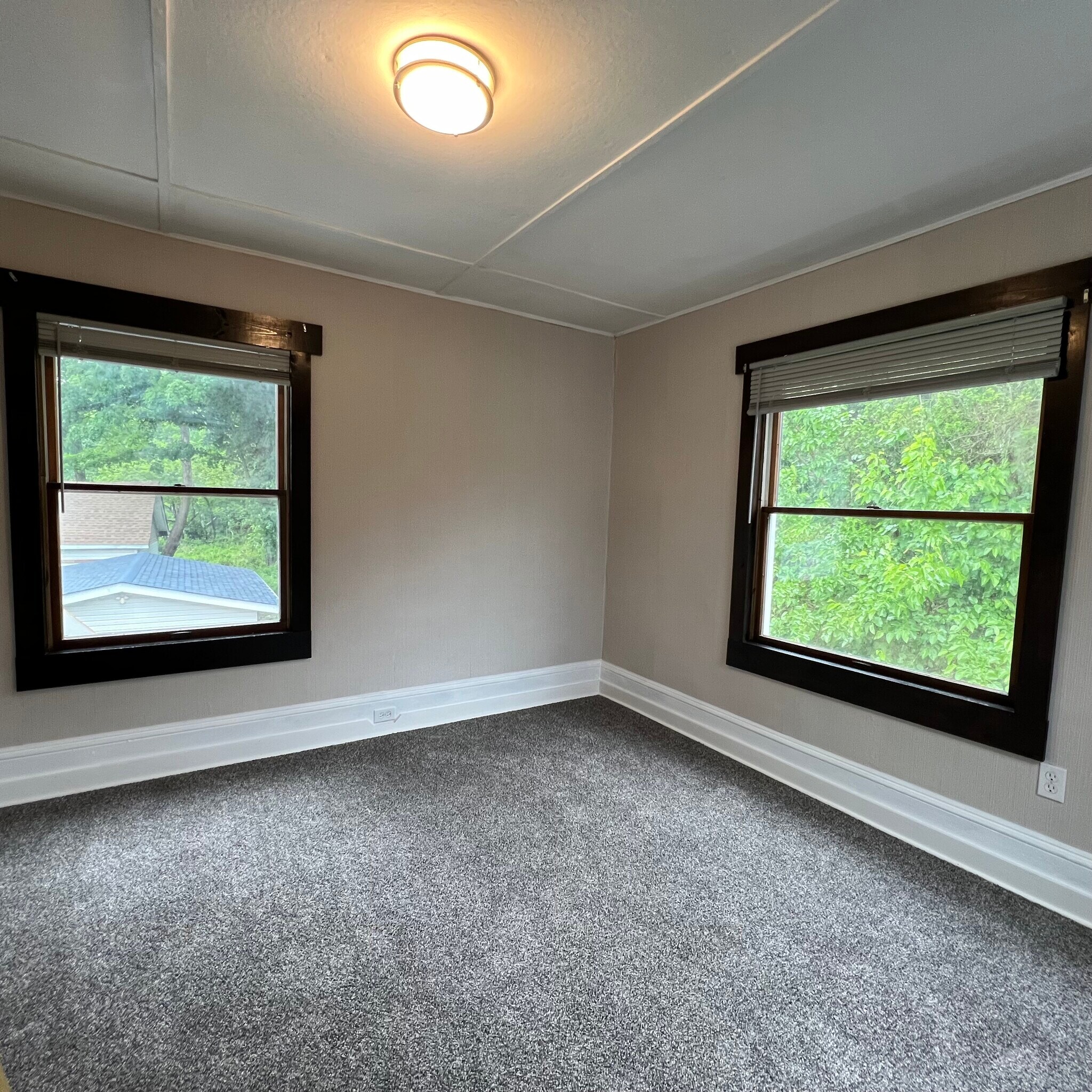 Bedroom 2 - 40-2 Oak St
