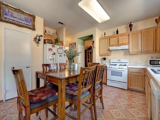 Building Photo - 5211 Westerfield St