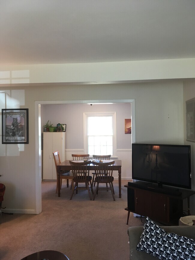 Building Photo - 108 Canterbury Ct