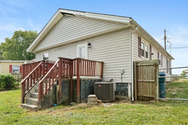 Building Photo - 4686 Jackson Rd