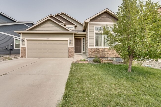 Building Photo - Beautiful 4 bed 3.5 Bath House in NE Fort Collins!