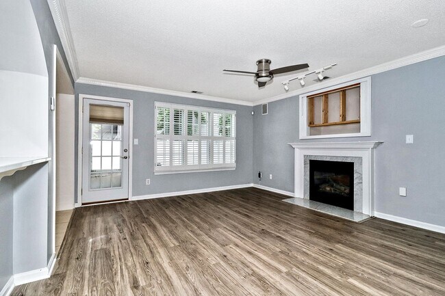 Building Photo - Beautiful 5 bedroom home in Grassfield Area of Chesapeake, VA