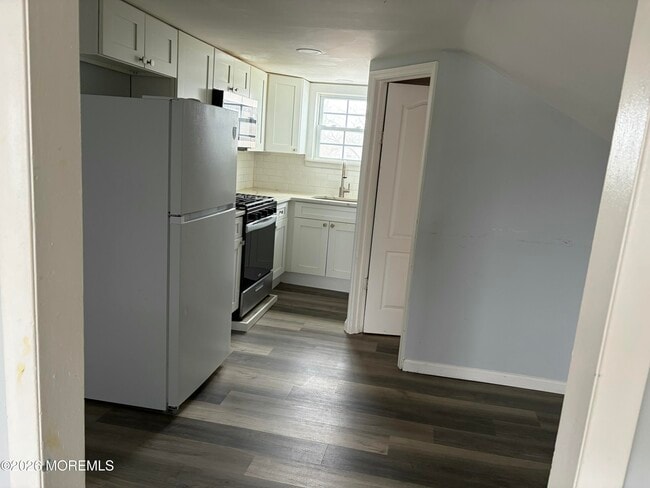 Building Photo - 707 Florence Ave