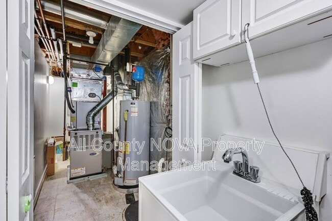 Building Photo - 8308 Deerstill Way