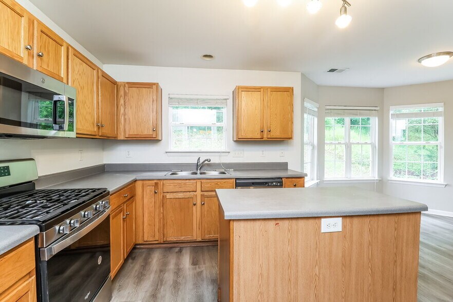 Building Photo - 4625 Canipe Dr