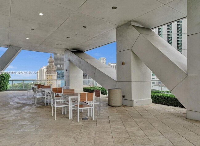 Building Photo - 888 Biscayne Blvd