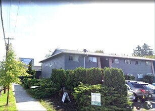 Building Photo - 2-Bedroom Apartment, Upstairs, Near Transp...