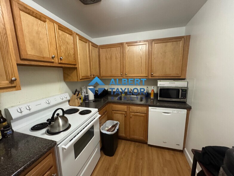 Building Photo - 311 Tappan St