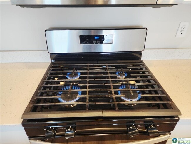 Building Photo - 7699 Clayton Ave