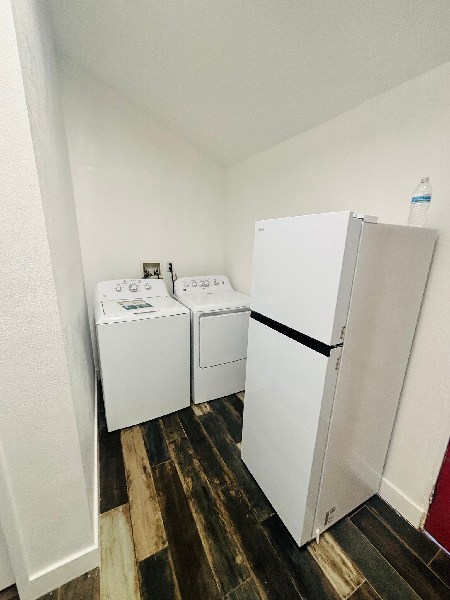 Building Photo - 152 W Tenth St