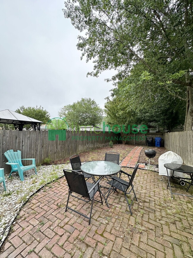 Building Photo - 4613 Marlwood Way