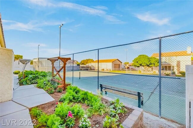 Building Photo - COMING SOON: Single Story 5 Bd, 4 Bth, Inc...