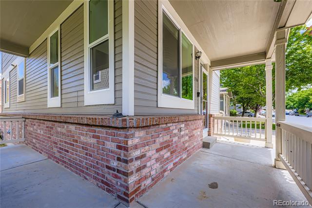 Building Photo - 1730 Lake Shore Pl