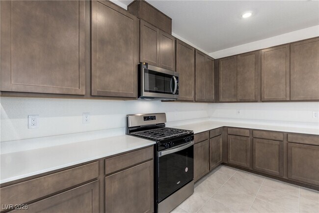 Building Photo - 3564 Dimora St